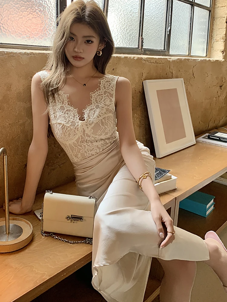サマーピンクサテンパッチワークレースジャカードミディドレス レディース エレガントVネック スリングドレス 2025 韓国 ボディコン フェスティバル イブニングドレス