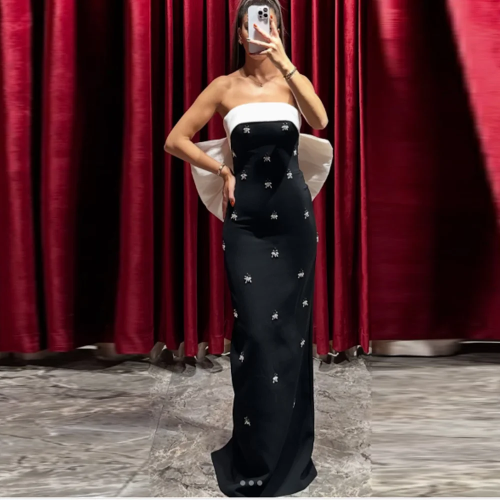 

Customized Saudi Arabian Straight Prom Dresses Strapless Sleeveless Long Evening Gown Crystal Backless Bow Party Gown