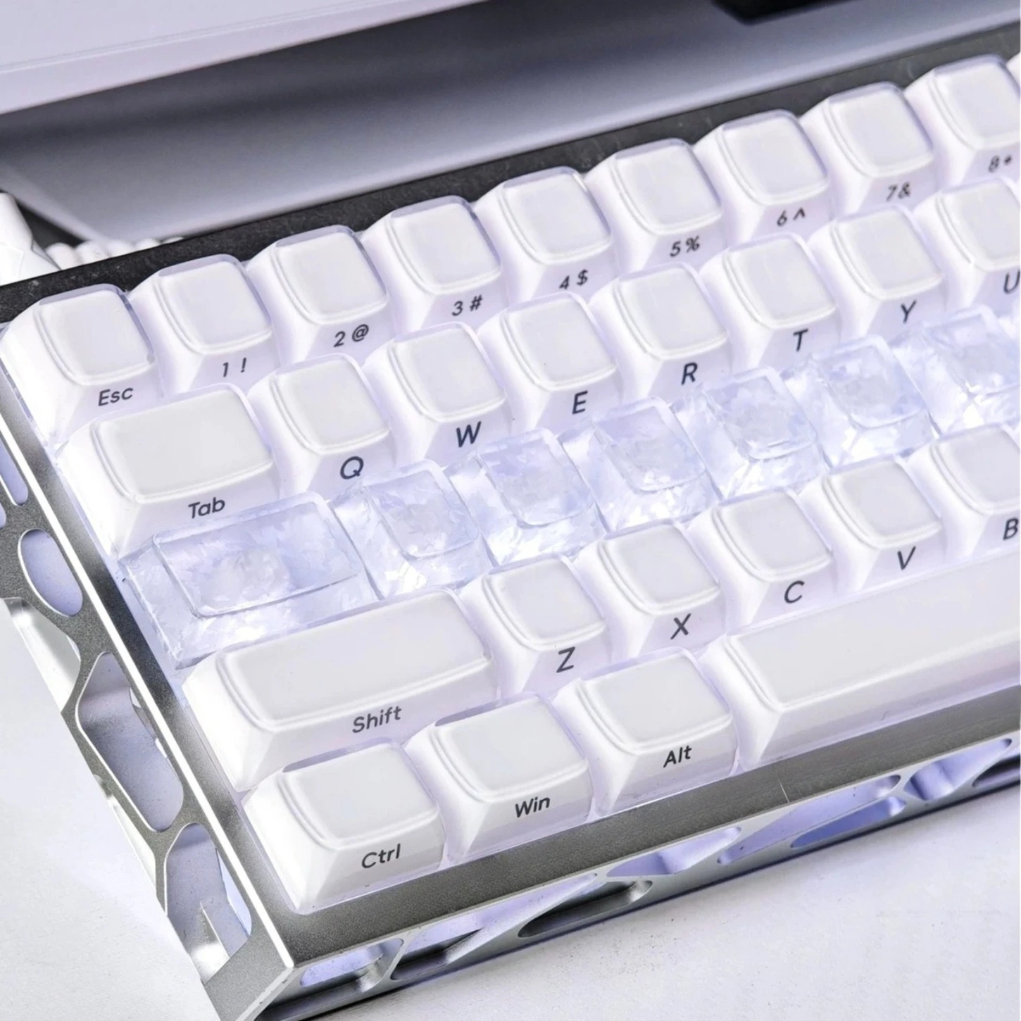 

Crystal Jelly Keycaps MDA Cherry Profile 132 Keys Side Printed Sword Modifiers ABS+PC for Mechanical Keyboard