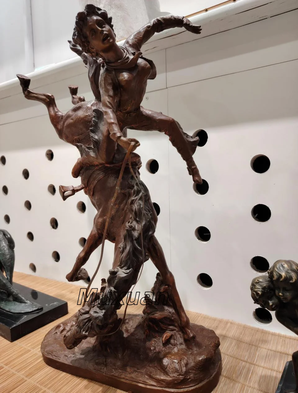 Абстрактная скульптура человека, медный материал, скульптура, украшение для гостиной, рабочего стола