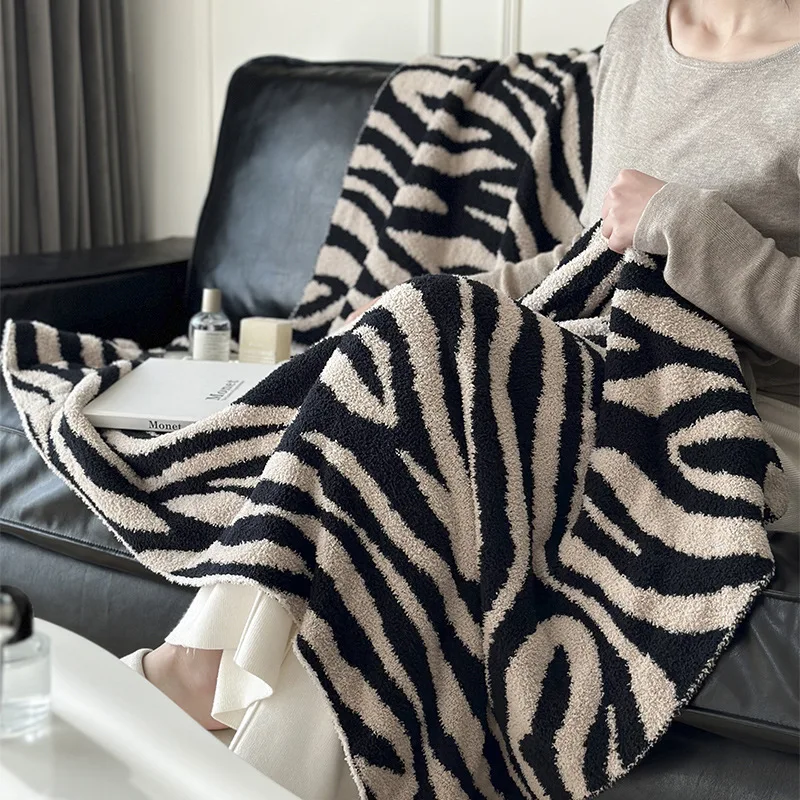 

New Luxurious zebra knit blanket Autumn and winter warm lamb blankets Suitable for bedroom and sofa decoration and outdoor use