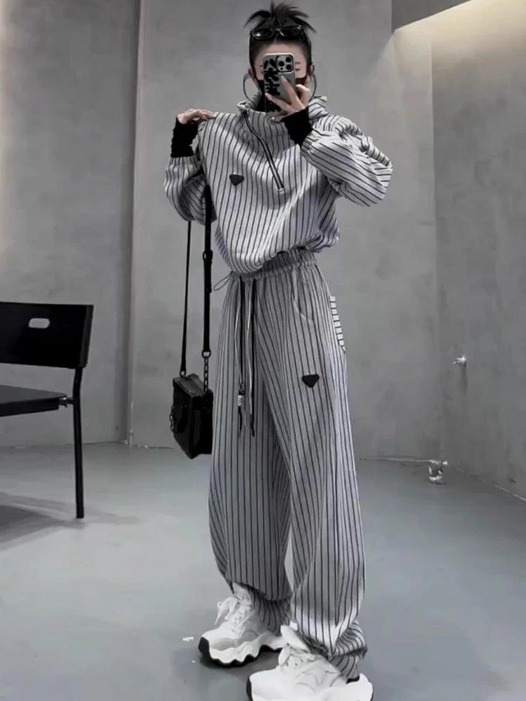 

Fall New Style Casual Sportswear Set Women's Fashionable Grey Striped Hoodie Wide Leg Pants Two Piece Set High End Feeling