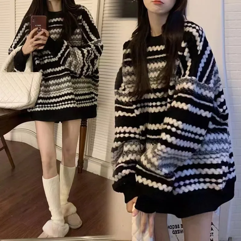 

Women Striped Print Sweaters Loose Round Neck Full Sleeve Thick Pullovers Splice Casual Warm Jumpers Ladies Winter 2024