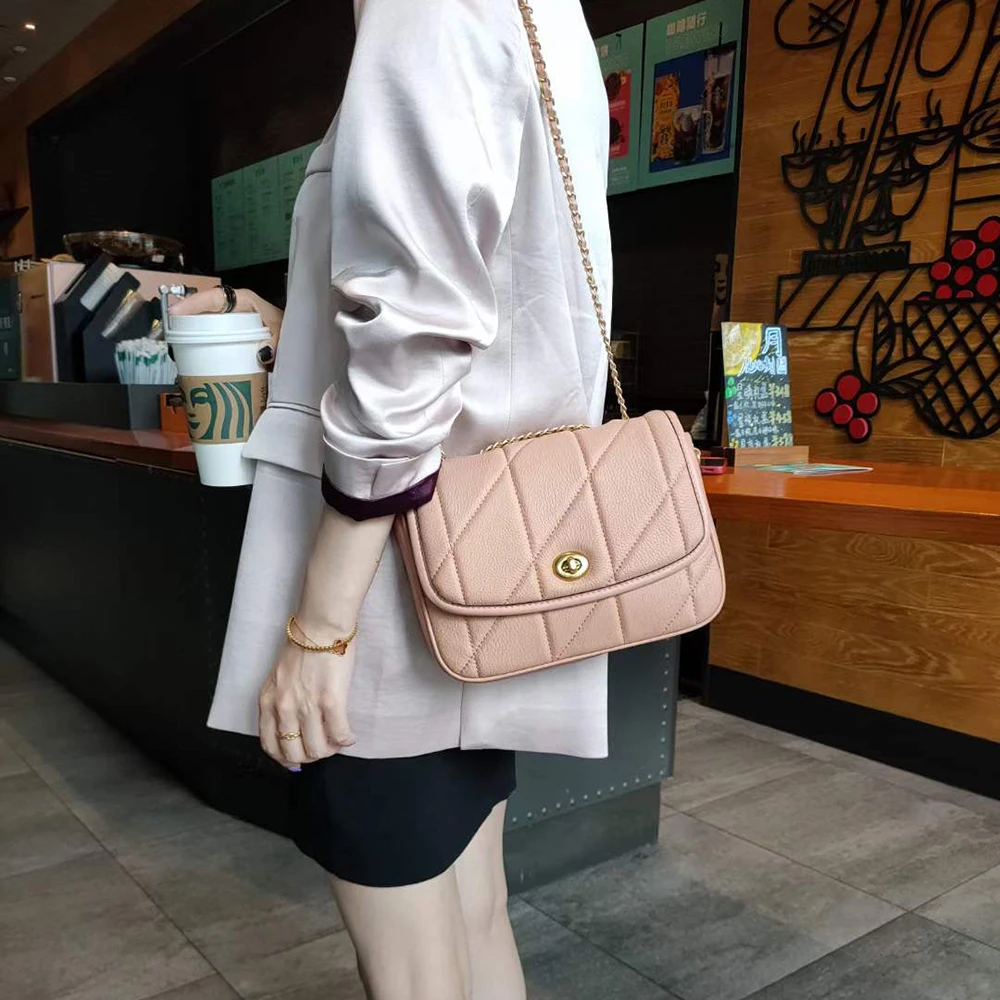 Luxury Design Women Shoulder Bag Fashion 2023 Quilted Lock Female Saddle Messenger Bag Genuine Leather Lady Crossbody Handbag