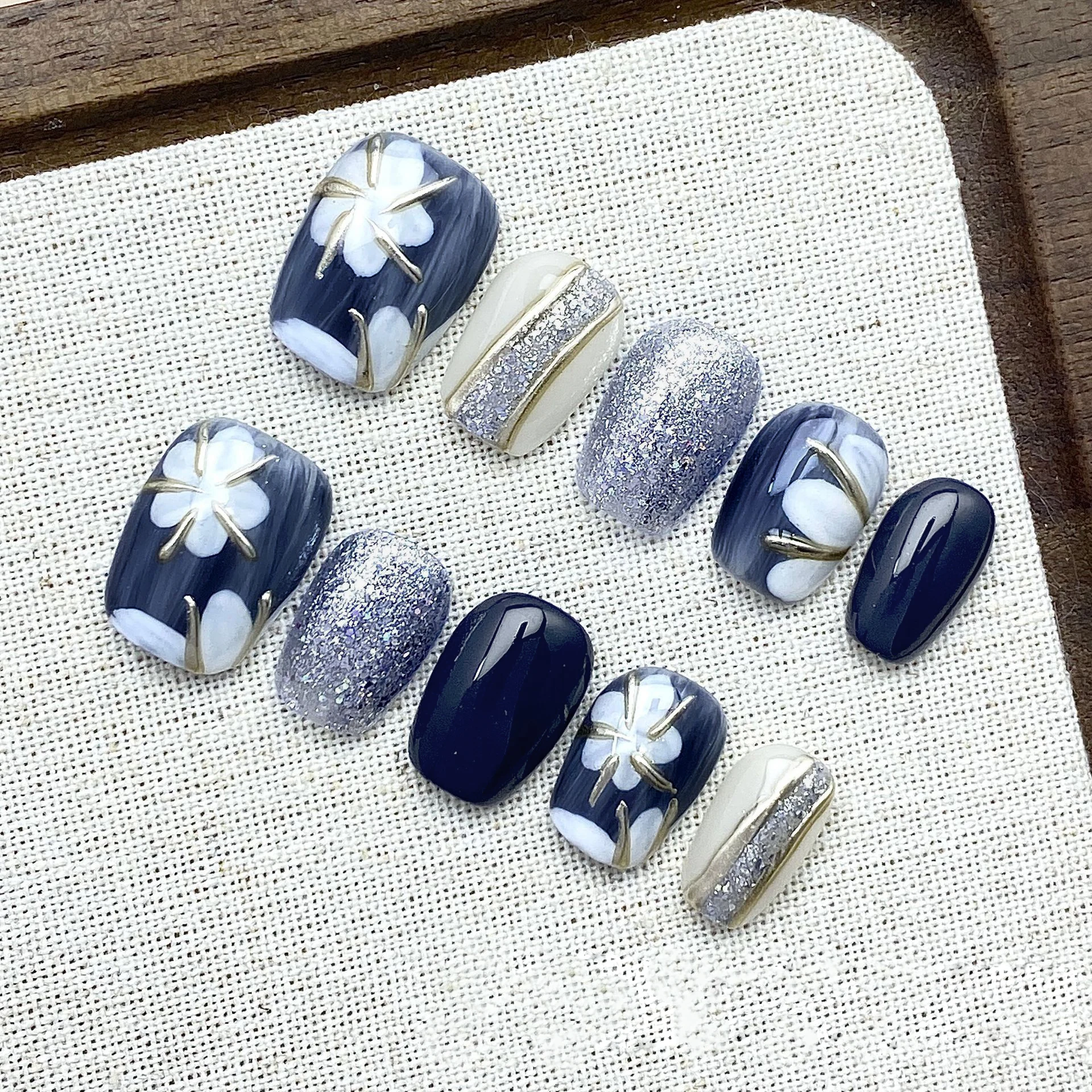 False Nails 10pcs/Set Full Cover With Rhinestones Fake Nails Tips Decoration Art Wearing Nail Manicure DIY Press On Nails Plates