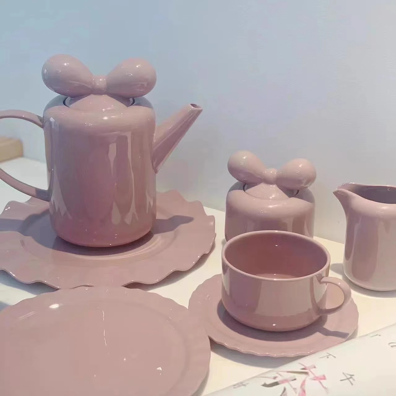 Hot Selling British Afternoon Tea Set French Ceramic Flower Teapot Pink Purple Bowknot Teapot Set Wholesale