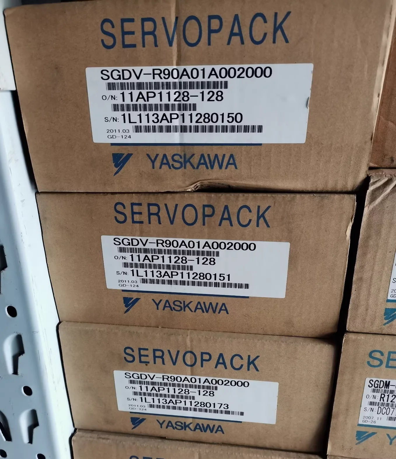 SGDV-R90A01A002000 Brand New Servo Drive Original Genuine，Fast Shipping，SGDV R90A01A002000