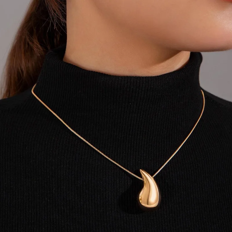 Hot-selling New Fashion Versatile Water Drop Personalized Pendant Necklace Simple Water Drop Punk Glossy Necklace Earrings Suit