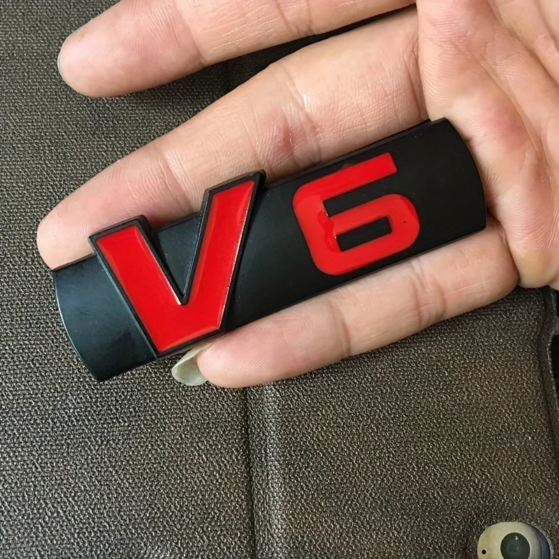 اجعل سيارتك تبرز مع ملصقات السيارة بشعار V6 هذه ، اصنع سيارتك