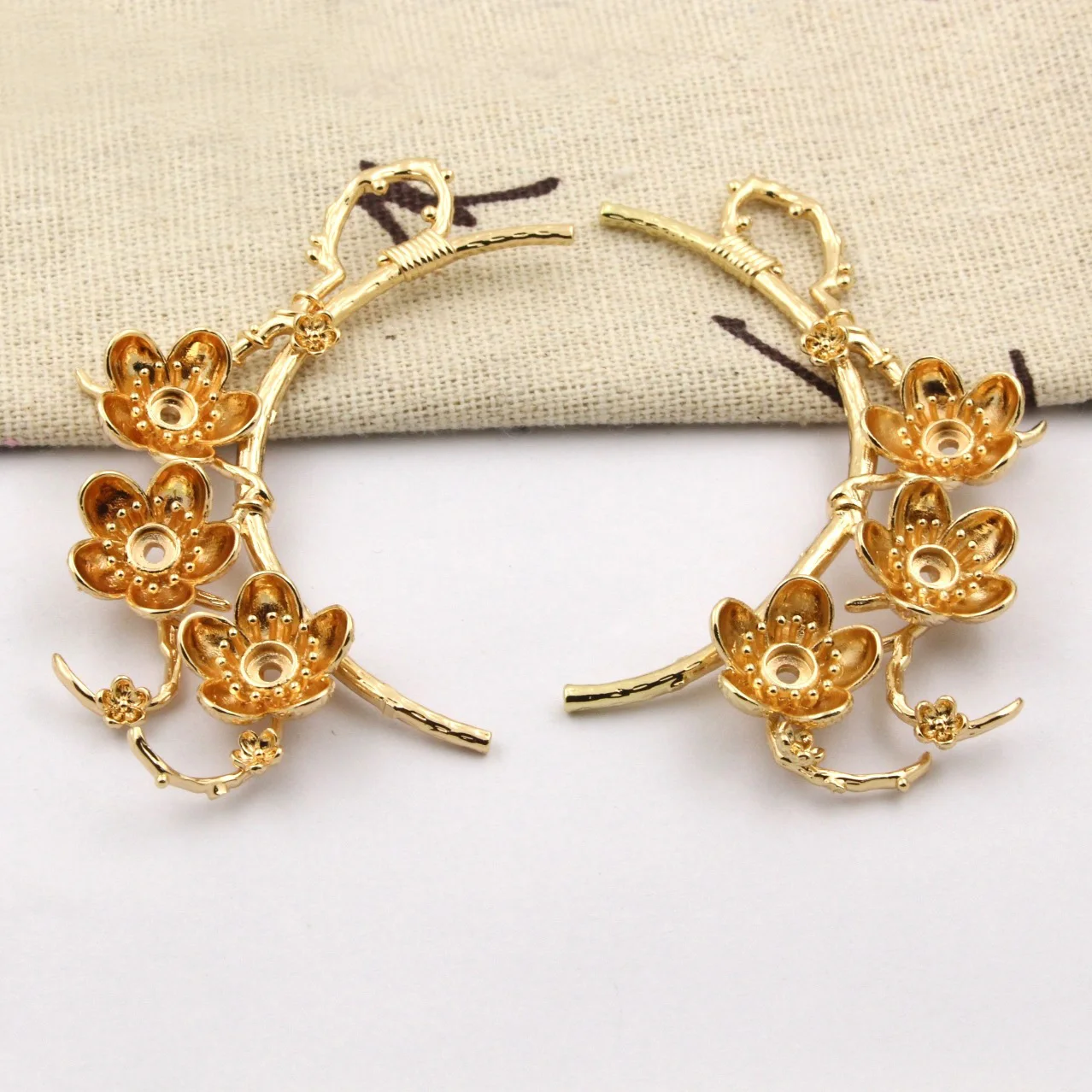 2pair Quality Brass Casted Winter Flower Branches Pendants Cameo Base Stamping Decoration Gold plated DIY Jewelry Accessories