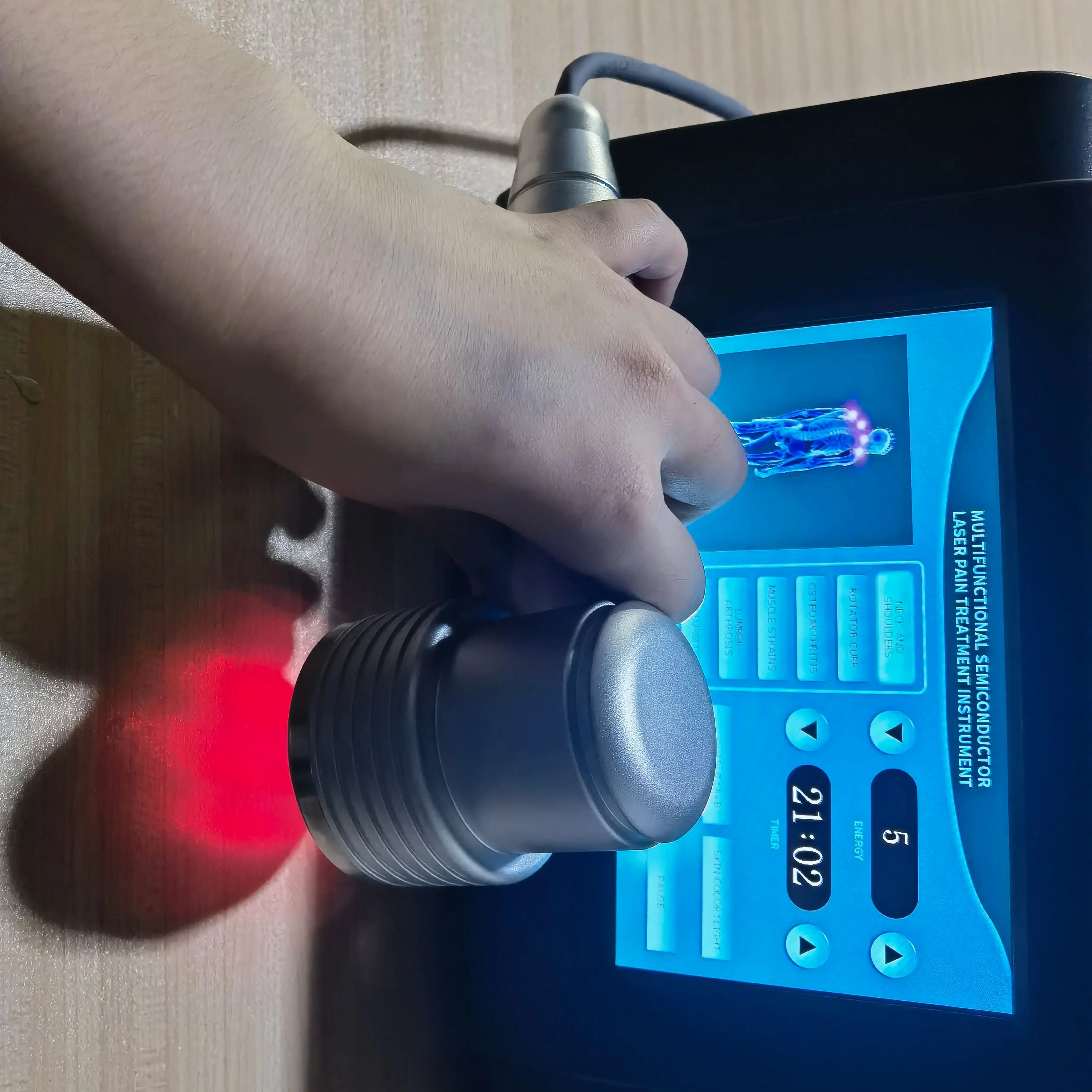 

Универсальная лазерная терапевтическая ручка, двойной чип 650 нм 808 нм для максимальной эффективности, устройство для домашнего использования B-Cure для хронической и острой боли