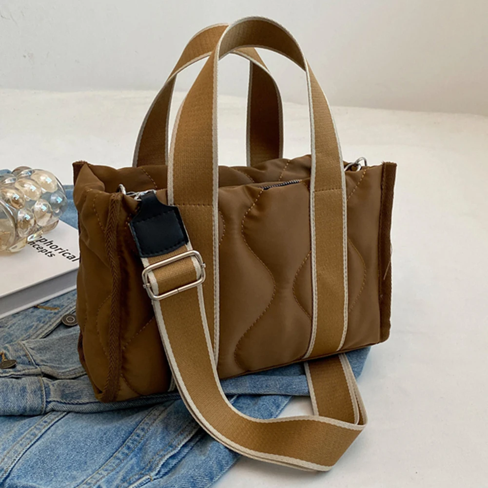 

Fashion Messenger Bag Cotton Padded Women Shoulder Crossbody Bag Hit Color Portable Zipper Autumn Winter Purse for Office Travel