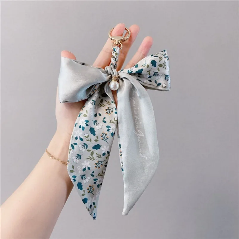 Fashionable Quality Ice Silk Scarf Woven Bow Keychain Personalized Fragmented Pattern Sexy Women\'s Bag Hanging Chain