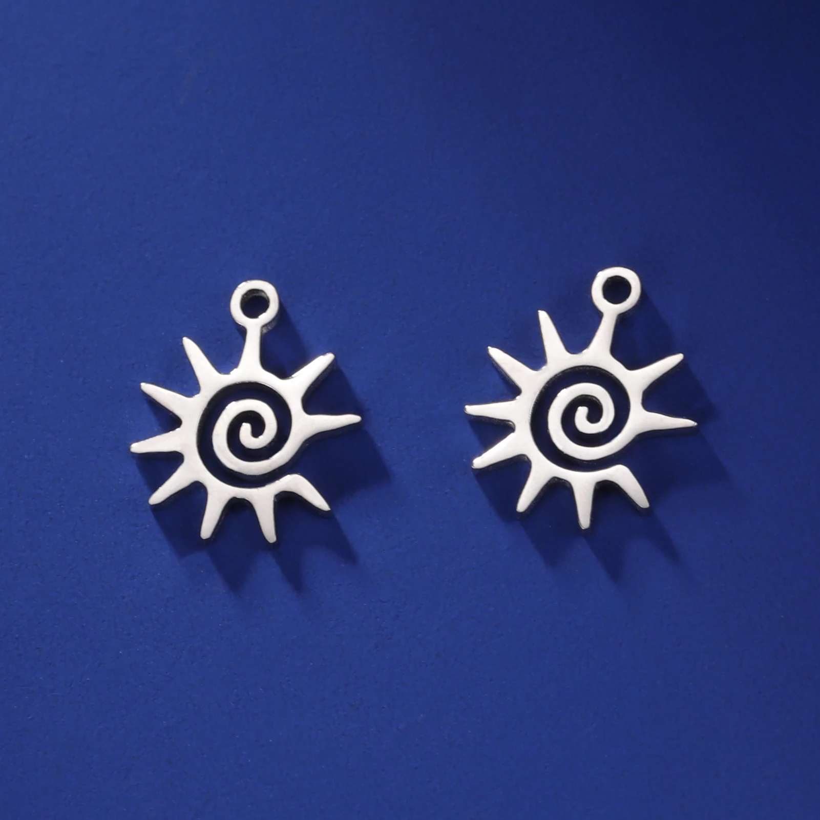 5 Pieces/Batch of Sun Stainless Steel Charm Spinning Sun Pendant Jewelry Making Accessories DIY Handmade Craft Wholesale