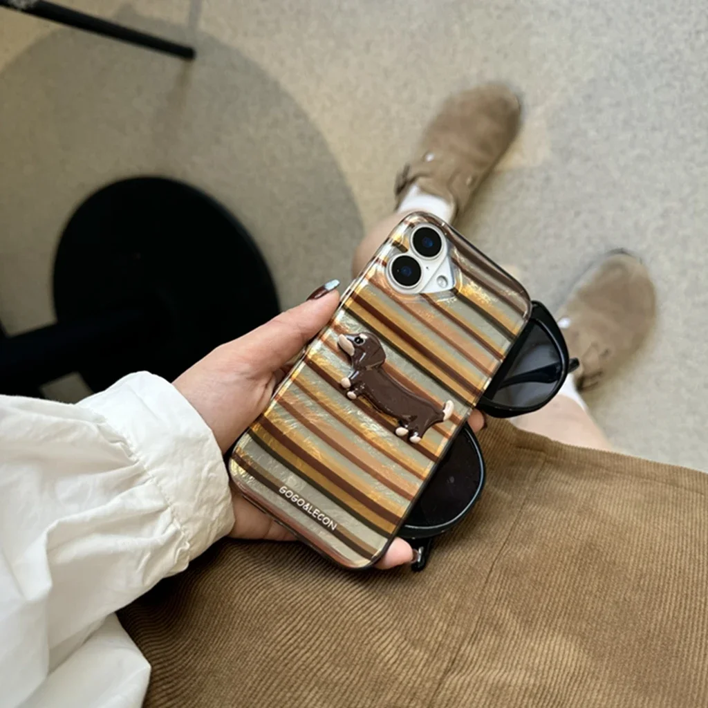 Retro Brown Stripe Stereoscopic Sausage Dog Cover Case for iPhone 16 15 14 13 Pro Max Shockproof Protective Phone Case