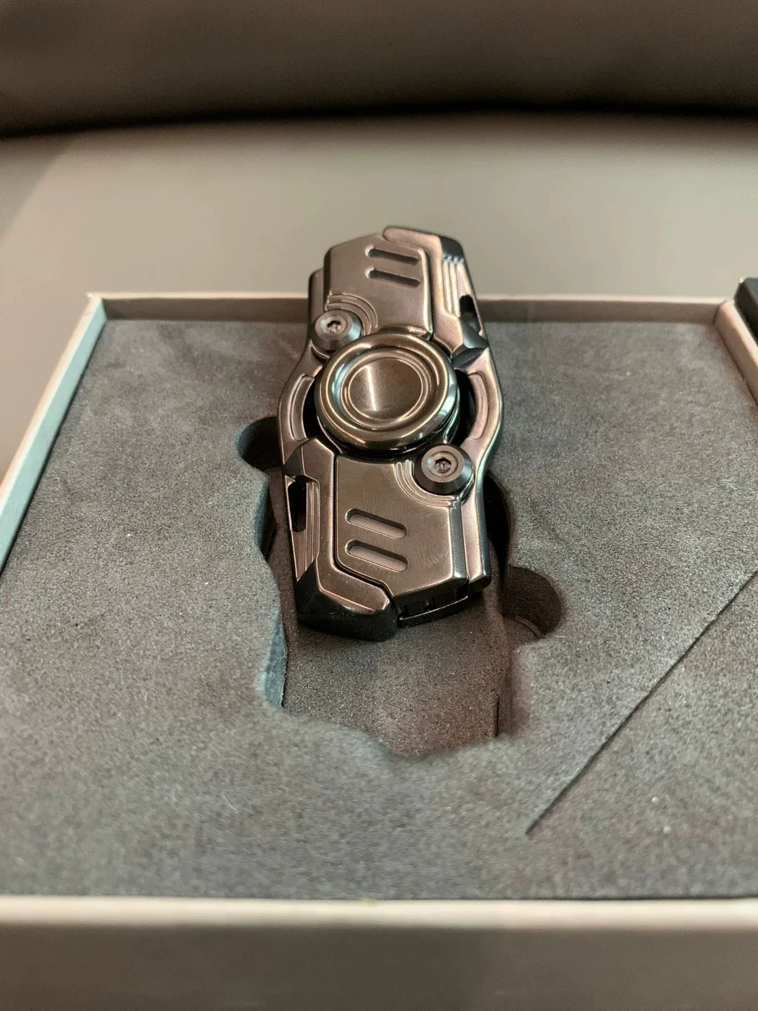 

Mackie Greedy Fingertip Top Limited Edition EDC