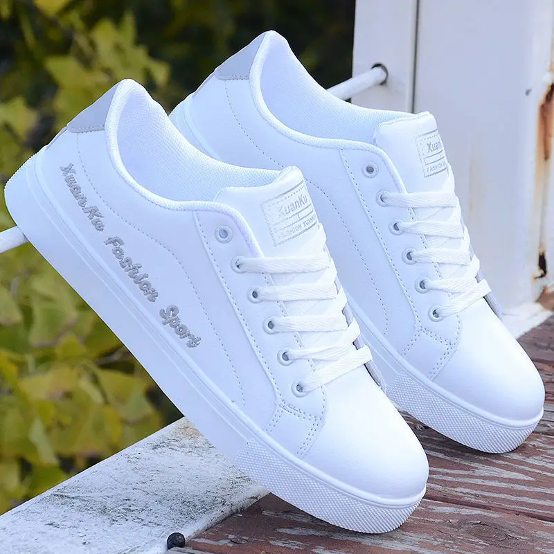 New White Shoes for Men Summer Brand Men Breathable Lace-up Casual Shoes Men's Low-top Vulcanized Shoes Youth Flat Sneakers