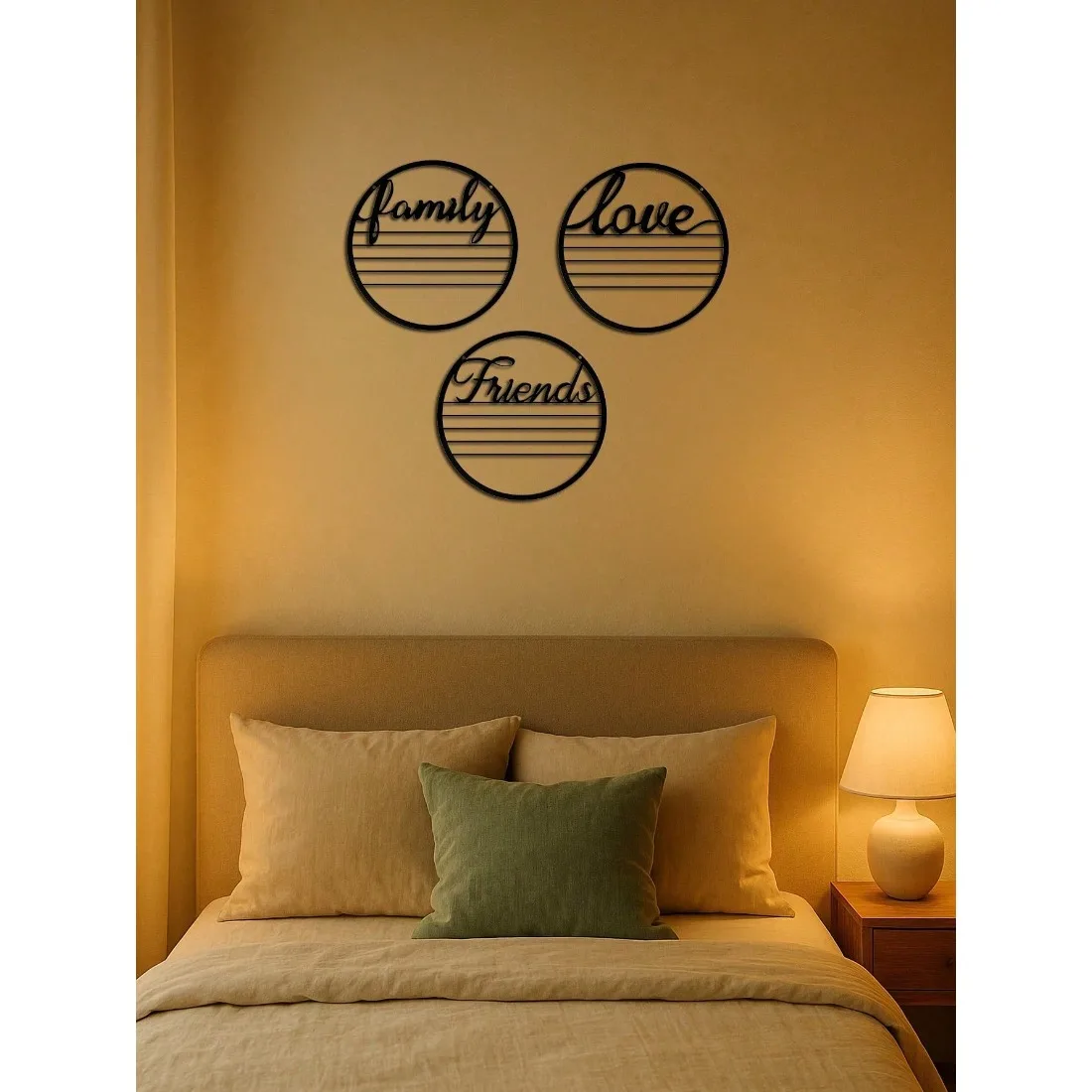 

Wrought Iron "Friends Family Love" 3-Piece Wall Decor Set Romantic Metal Silhouette - Home Decoration for Living Room Bedroom