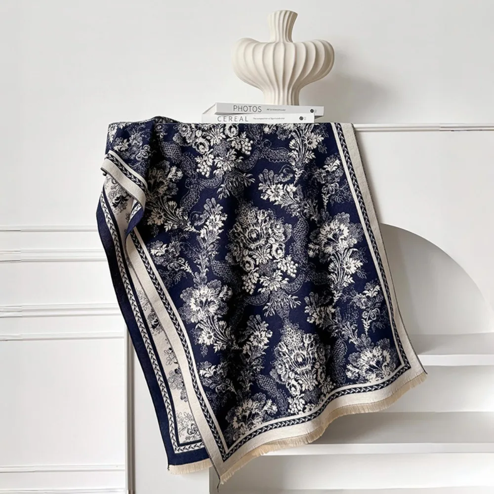 

Elegant Two-Sided Jacquard Scarf Warm Windproof Cashmere Scarf Thick Pashmina Shawl for Autumn Winter