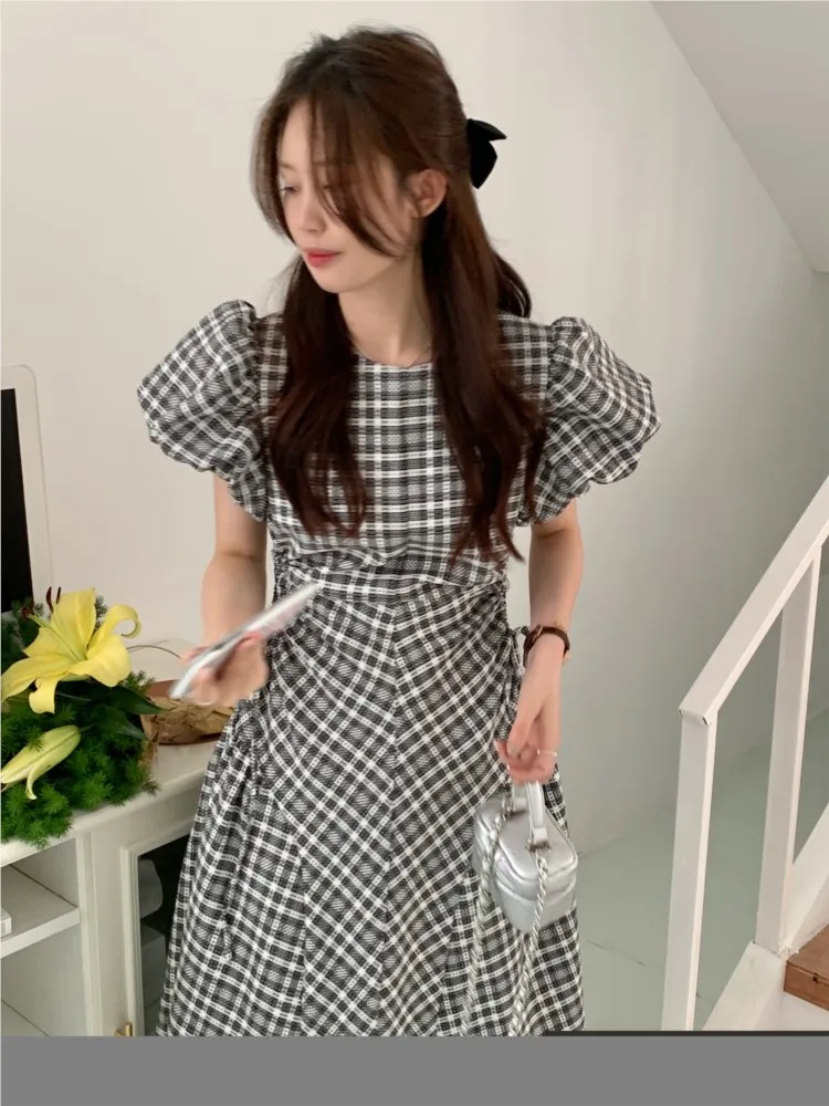 Sommer Puff Ärmel Plaid Midi Kleid Frauen koreanischen Chic ausgehöhlt Design Kordel zug Bund schlanke Damen Kleider Vestidos