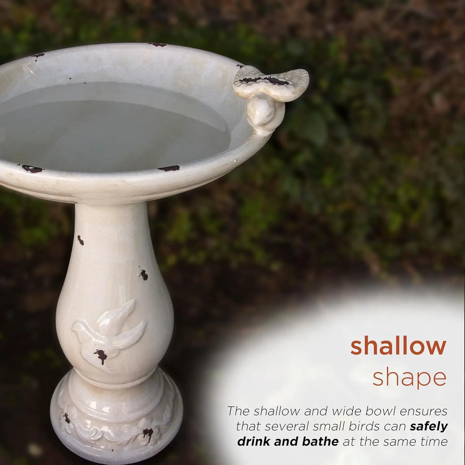 حمام طيور سيراميك عتيق بطول 25 بوصة مع تماثيلين للطيور - ديكور حديقة عتيق للفناء والساحة والحديقة باللون البني الفاتح