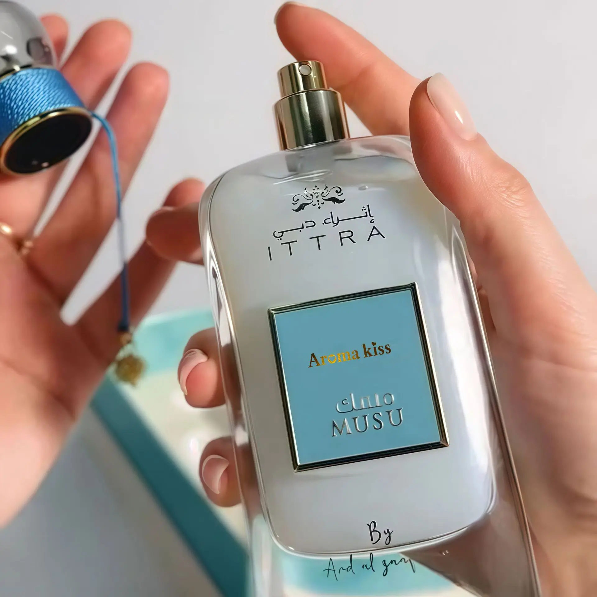 

Unisex Oriental Oud Perfume 100ML - Luxury White Crystal Bottle, Citrus Musk Blend, Daily & Formal, Cross-border Hot Sale