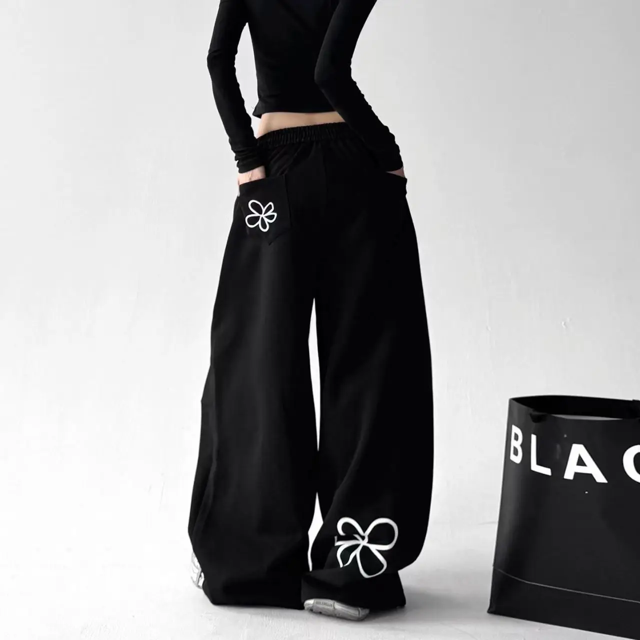 

Женские брюки Y2K: модные спортивные штаны с принтом, повседневные, на резинке, с широкими штанинами, черные, свободные, элегантные брюки для женщин