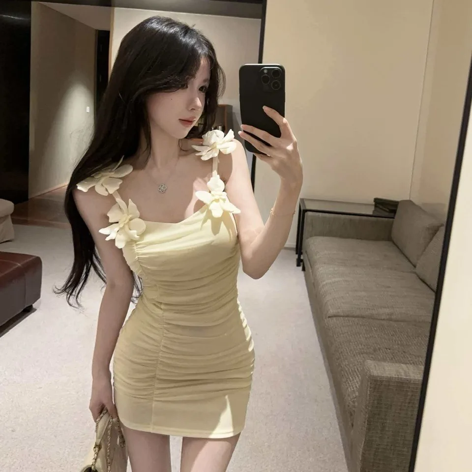 ชุดชั้นในเซ็กซี่ลายดอกไม้ลูกไม้สไตล์ใหม่สำหรับฤดูใบไม้ร่วงและฤดูหนาว  ชุดรัดรูปทรงสวยหวานเอวสูงสำหรับผู้หญิง