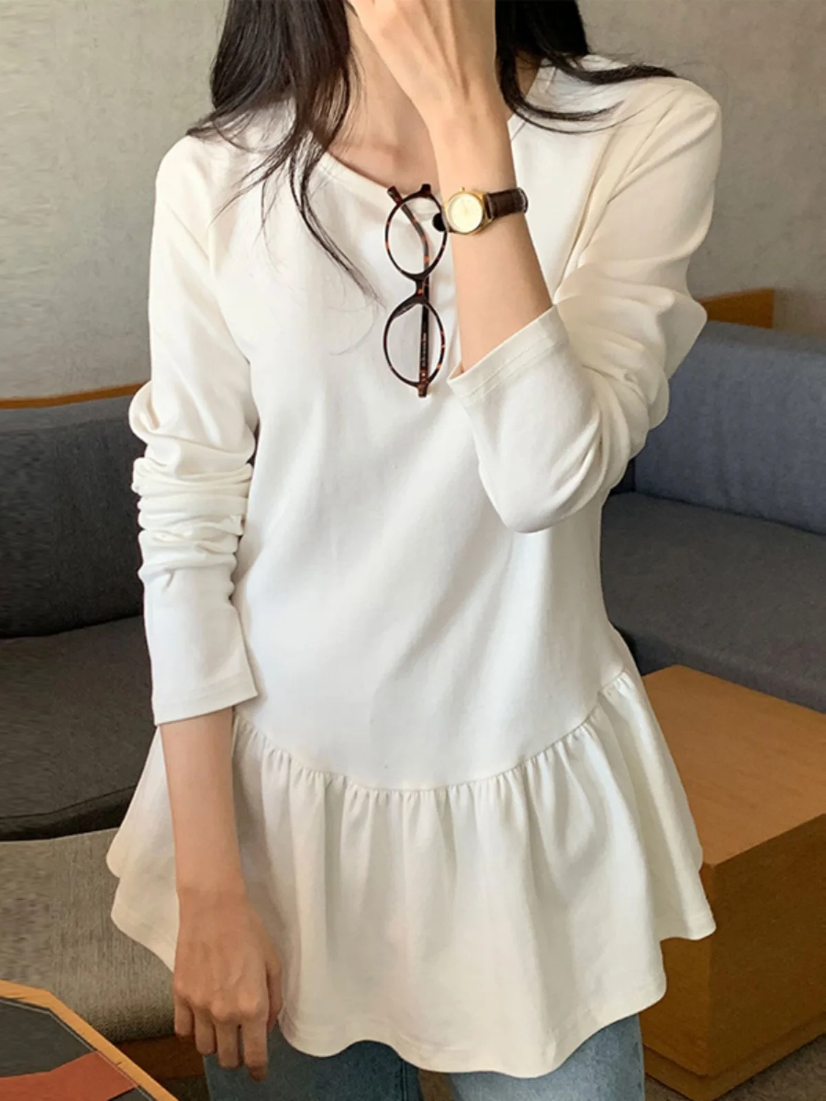 

Spring Trendy White Long Sve T-irt Women's Overlap Design Early Spring Versatile Pleated Korean Sle Loose Fit Pure Color