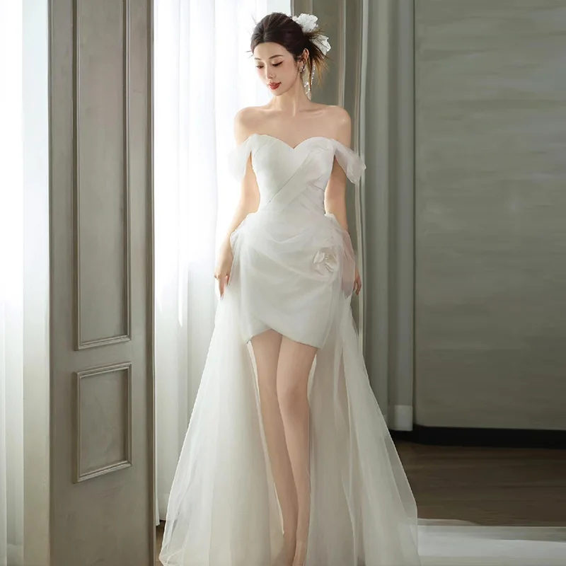 

French Off-Shoulder Light Wedding Dress Bride Simple Niche Satin Short Outdoor Dress Forest Style White Train Gown