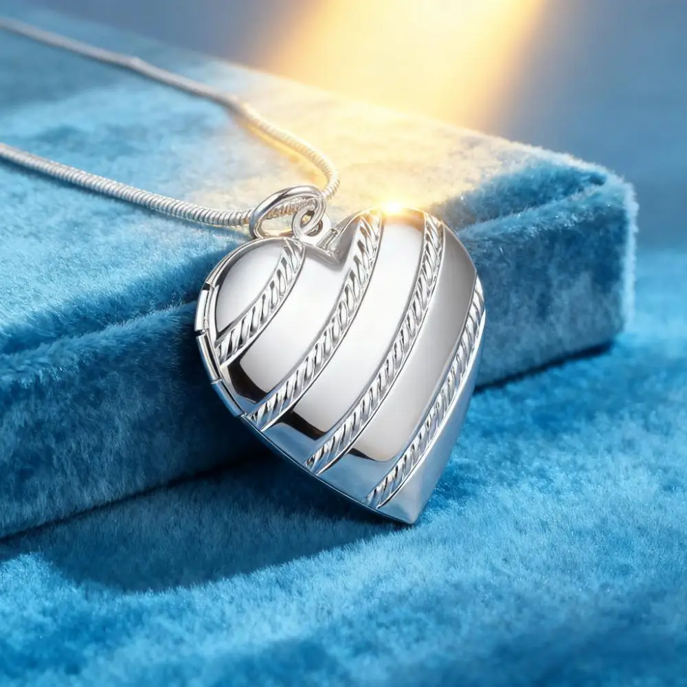 

925 Sterling Silver Necklace for Women Heart Photo Frame Pendant Fashion Jewelry for Party Wedding Holiday Gifts