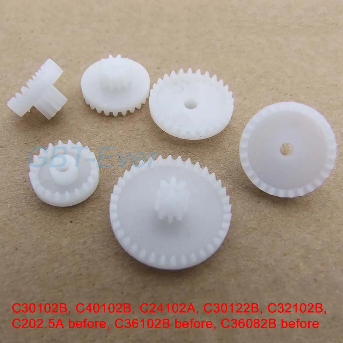 1Pcs 0.5 Modules Multi-Size Crown Gears Right Angle Steering Variable Speed Differential Gears Reduction Gears Plastic Gears