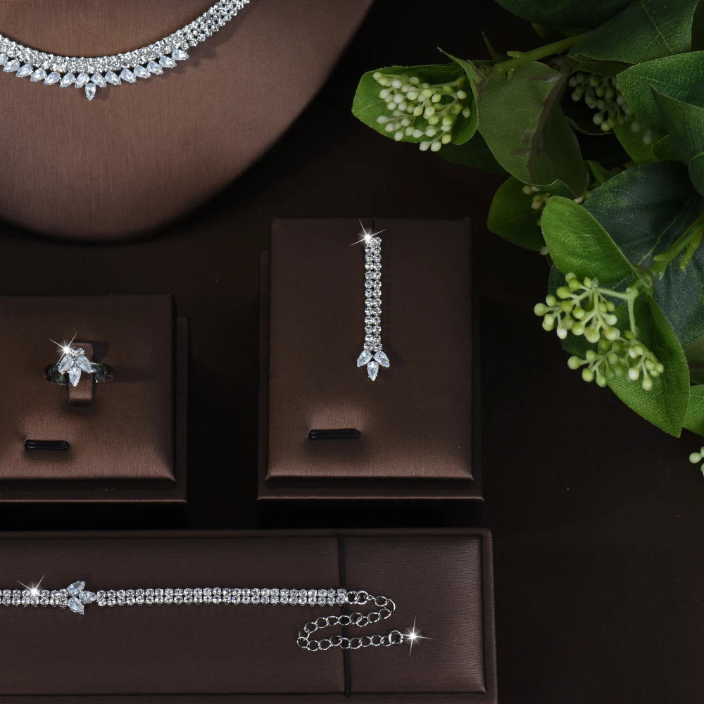 HIBRIDE موضة بسيطة كل يوم وميض قلادة أقراط سوار الملابس النسائية طقم مجوهرات السفر الزفاف الزفاف الكرة S-829