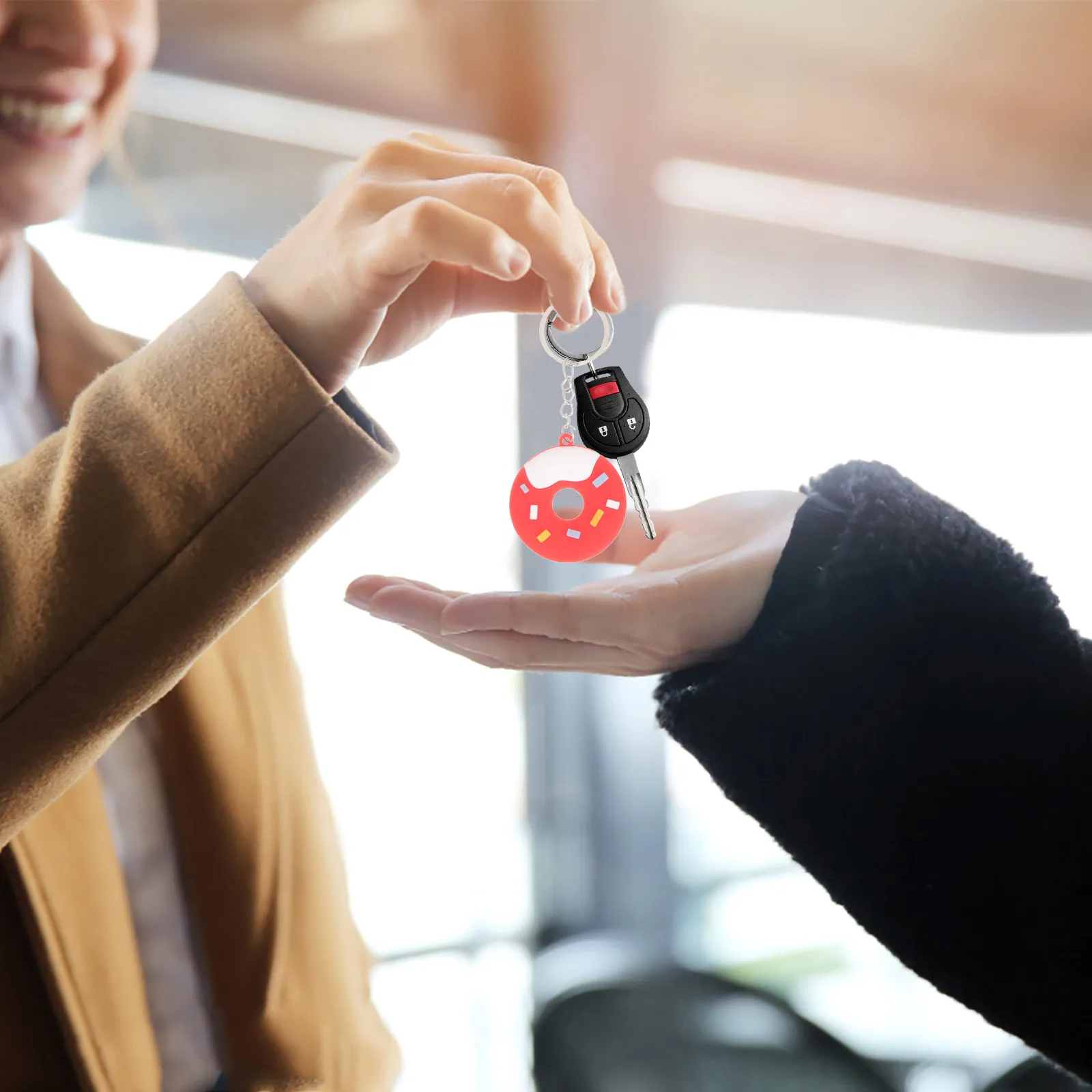 

24 шт. брелоков-пончиков, кольца-подвески, сувениры для вечеринок, для детских дней рождений, Хэллоуина, Рождества, украшения для вечеринок в стиле пончиков