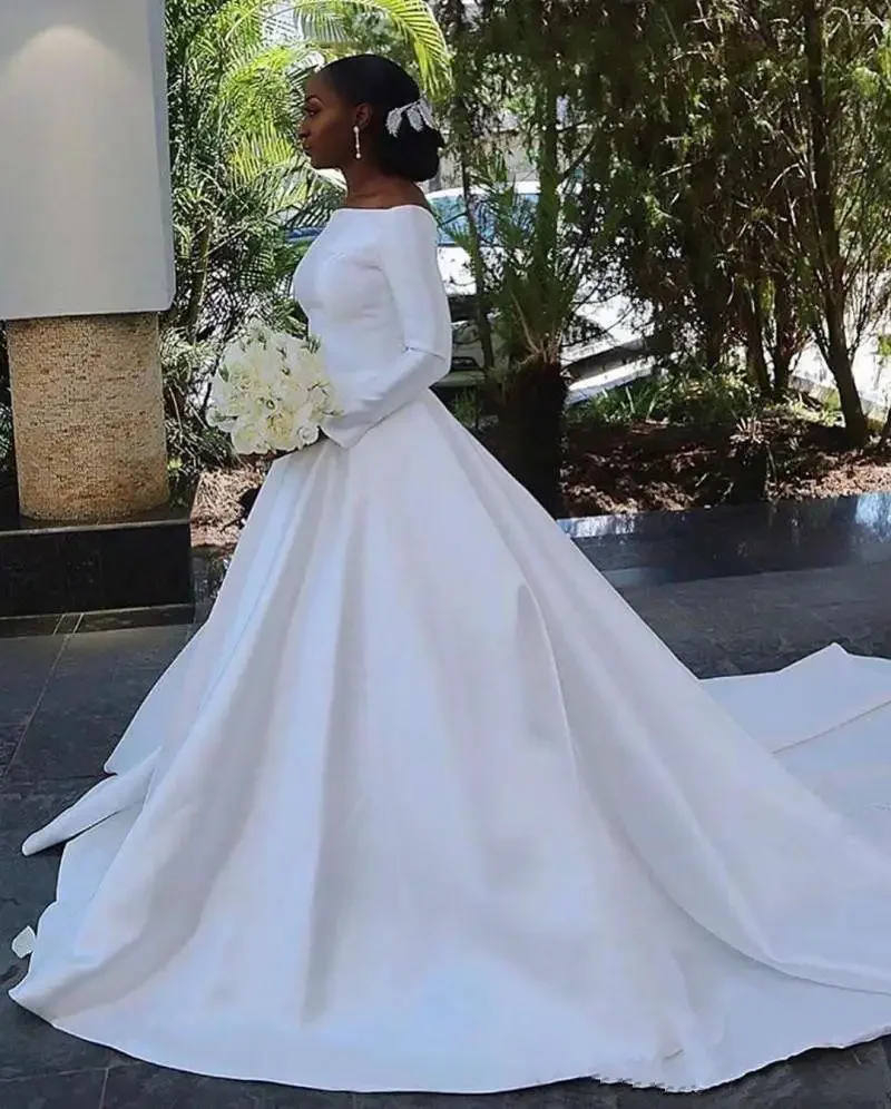 Personalizado plus size fora do ombro manga longa vestidos de noiva vestido de casamento de cetim africano 2024