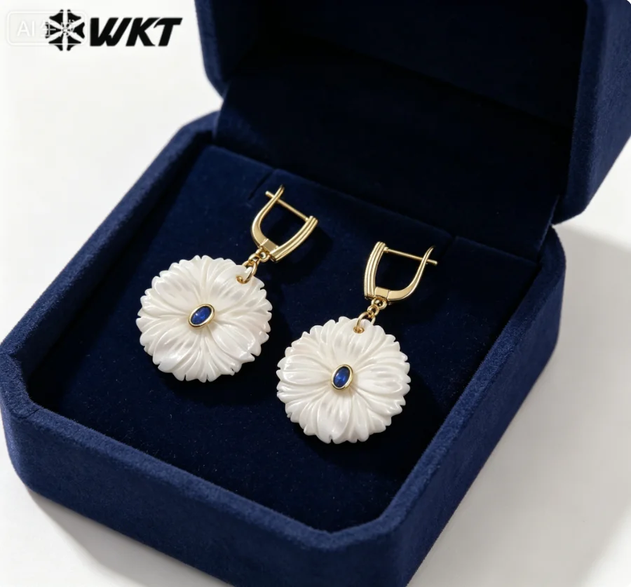 WT-MPE182 Classic Popular Natural Shell Zircon Micropave Earrings With 18k Real Gold Plated For Women Daily Decoration