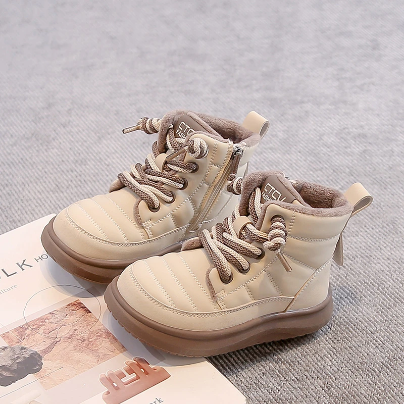 

Детские ботильоны на толстом меху. Детские короткие сапоги с круглым носком. Зима 2023. Новые кожаные ботинки для мальчиков и девочек. Мягкая подошва с боковой молнией.