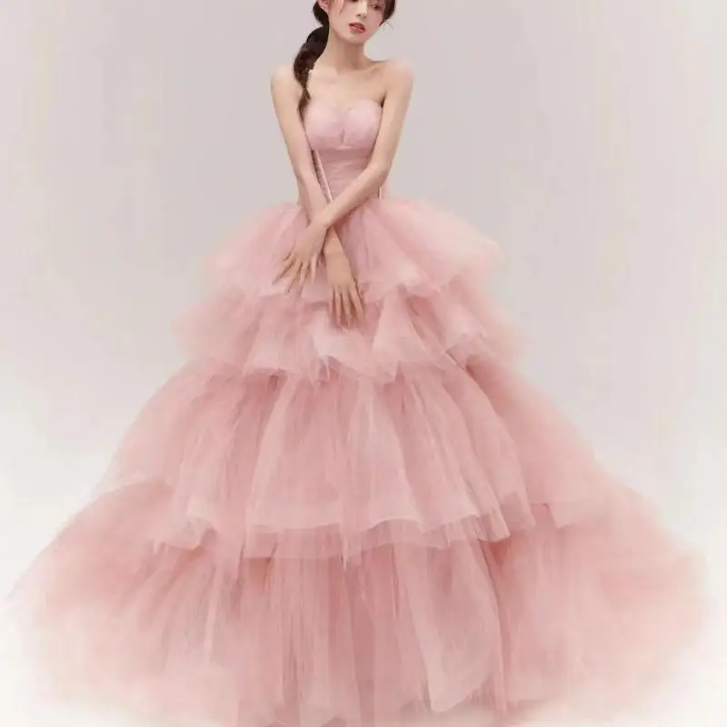 Sweet Pink Ball Gown Wedding Dresses Classic Sexy Strapless Vestidos De Novia With Small Train Fashion Tiered Suknia Slubna