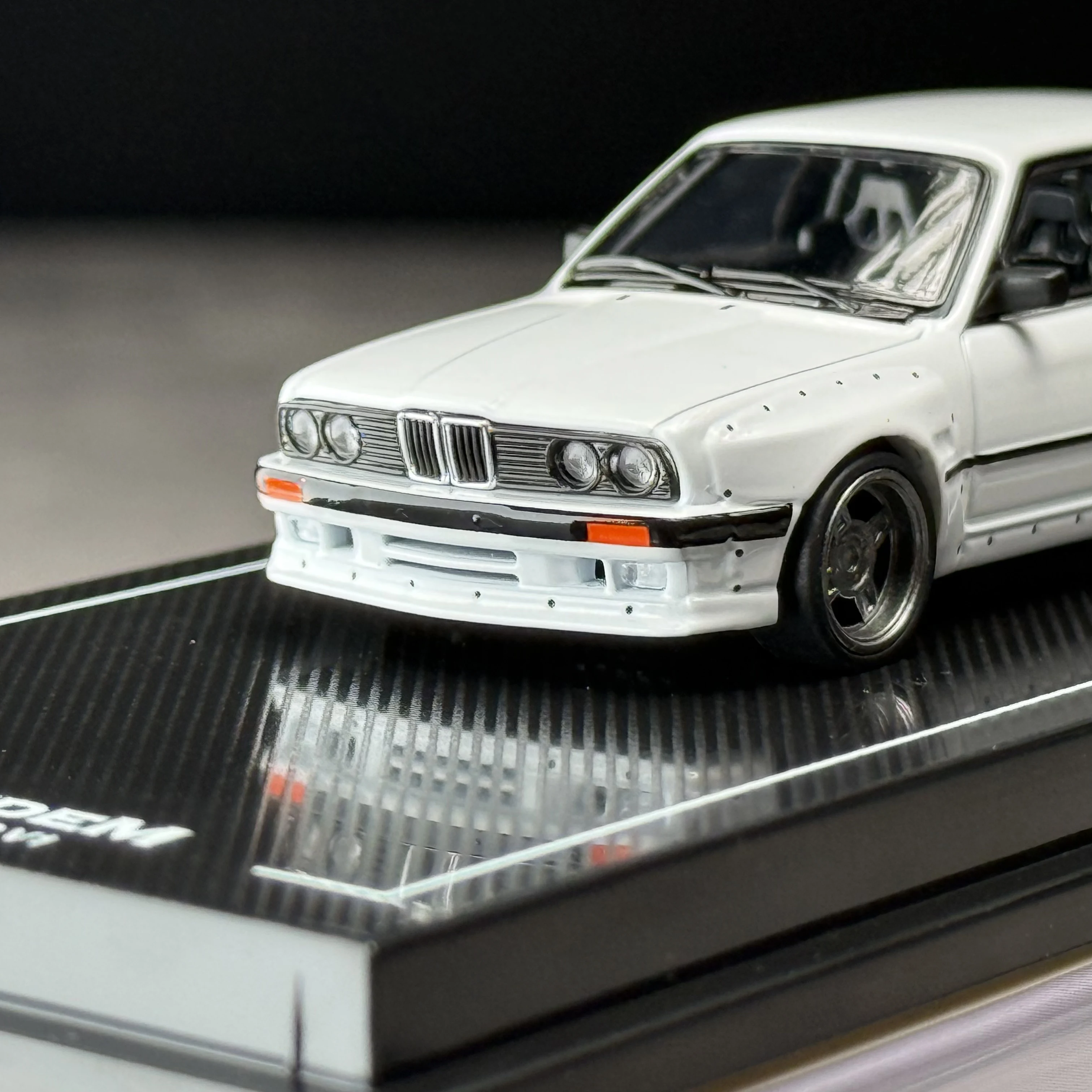 CM Modell 1:64 M3 E30 Pandem Wide Body Legierungs-Automodell