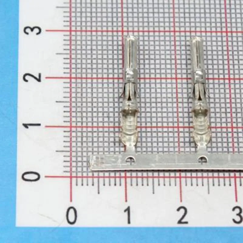 

20pcs Automotive Terminals TE 827039-1 Receptacle 20–18 AWG Wire Size .5–1mm² Wire Size Tin (Sn) Interface Plating