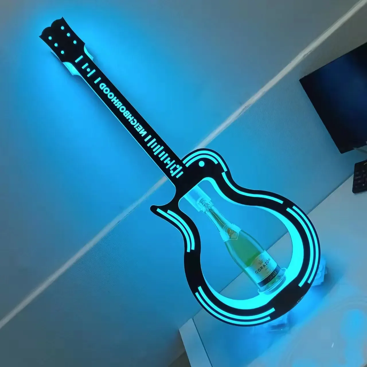 Custom Logo LED Guitar Bottle Presenter Glorifier VIP Service Champagne ClaseTequila Vodka Wine Display Holder For Bar Night Cub