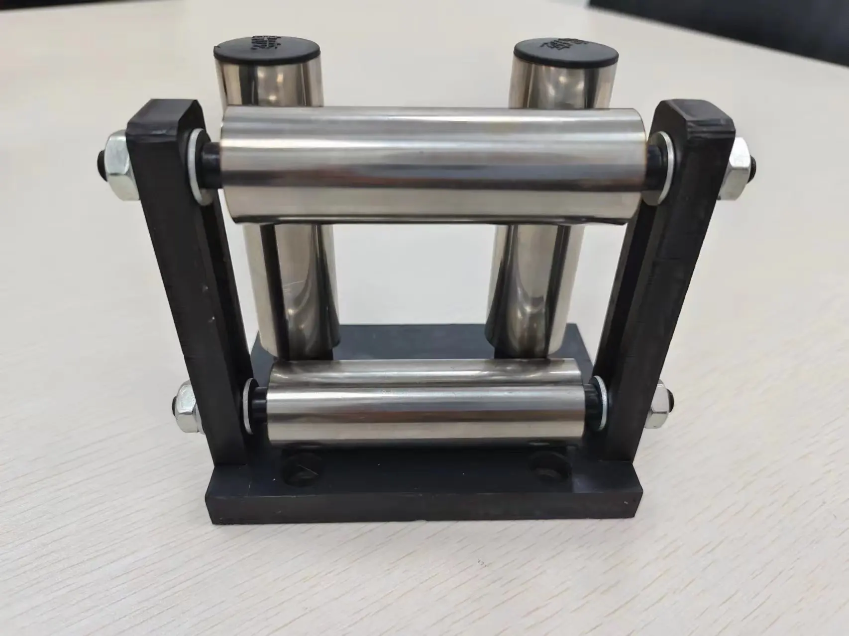 

Tic-tac-toe Wire Frame, Four-tube Wire Frame, Special Accessories for Polished Rod Cable Arranger