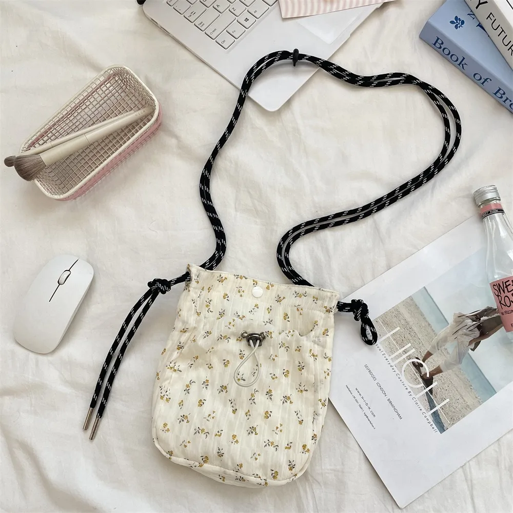 

Casual Drawstring Canvas Crossbody Bag Small Lightweight Coin Purse Floral Print Shoulder Bag Women Girl