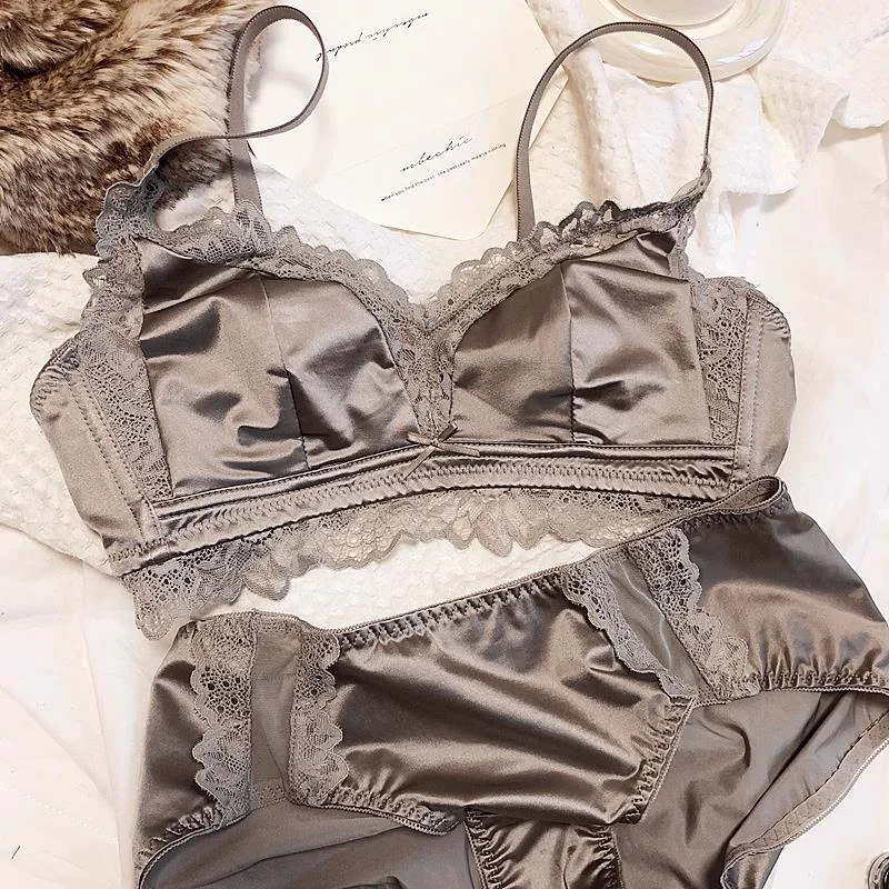 French Style Satin Lace Ringless Brassiere Gather Together Big Breasts Make Small Ultra Thin Underwear Set Sexy Bra Lingerie