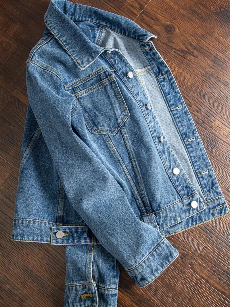 

2023 Spring and Autumn New Loose thin Three-Dimensional Cut Version of the Classic Shoulder Slim Short Cotton Denim Coat Woman