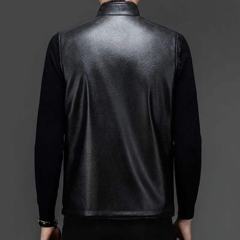سترة رجالية من جلد البولي يوريثان مع بطانة صناعية مبطنة سميكة ودافئة بدون أكمام صدرية لخريف وشتاء ملابس خارجية للرجال في منتصف العمر