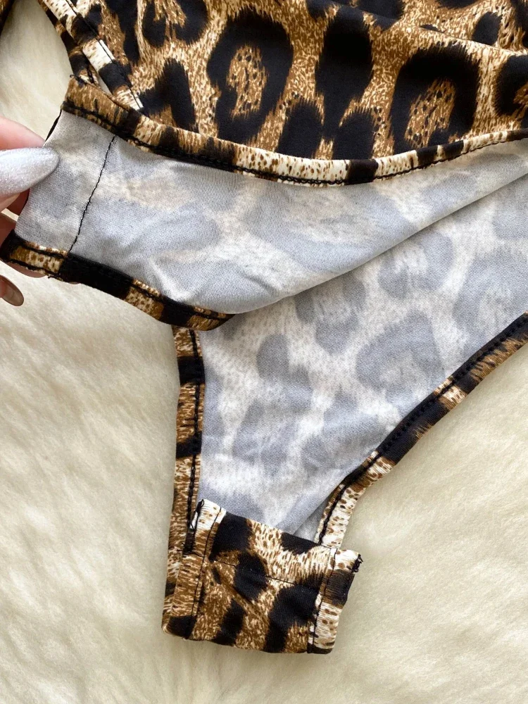 American Style Ladies Beach Vacation Sexy Bodysuits Turtleneck Long Sleeves Leopard Print Chic Design Skinny Fashion Bodysuits