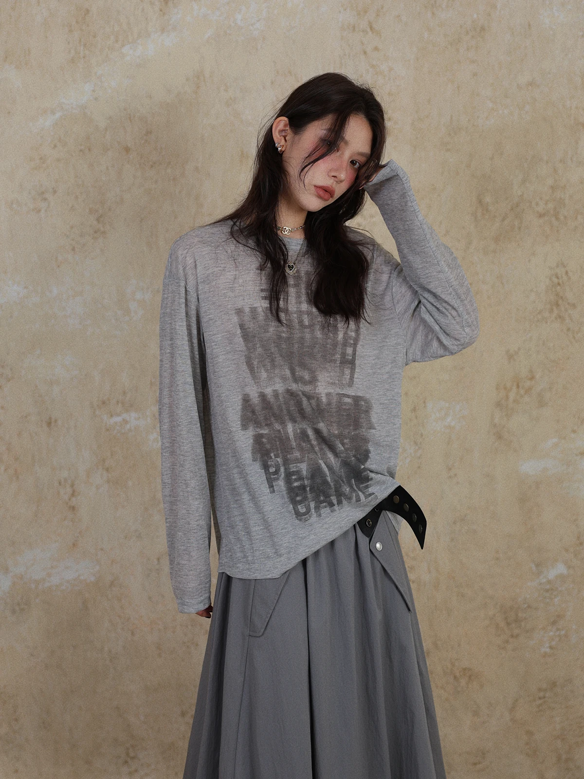 

Женская летняя легкая футболка DR Premium с длинным рукавом, светло-серым принтом, защитой от УФ-излучения, тонкая, удобная, в повседневном стиле