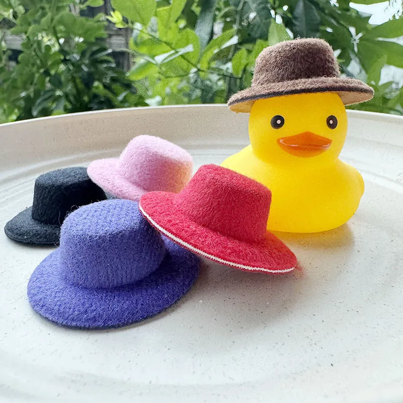 

Doll Hat Set for Barbies - 5 Stylish Fashion Accessories for Doll Houses, Perfect for Children's Playtime and Desktop Ornaments