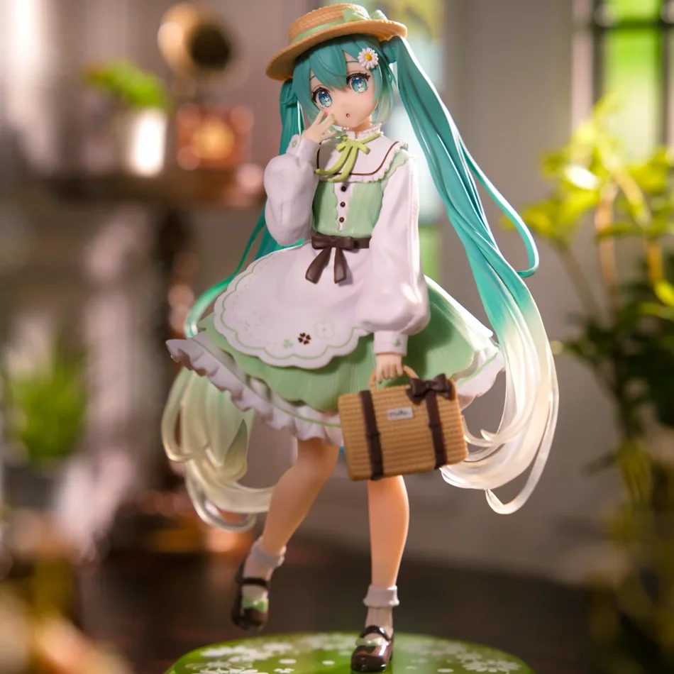New Hot Fashion Version Hatsune Miku Countryside PVC Action Figure Four-Leaf Clover Figurine Model Collectible Class Toy